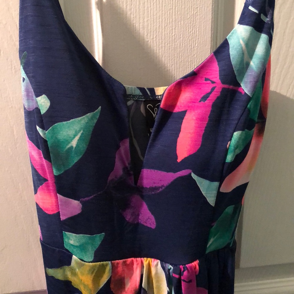 Dress - Picture 2 of 2